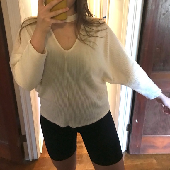 sweater - Picture 3 of 3